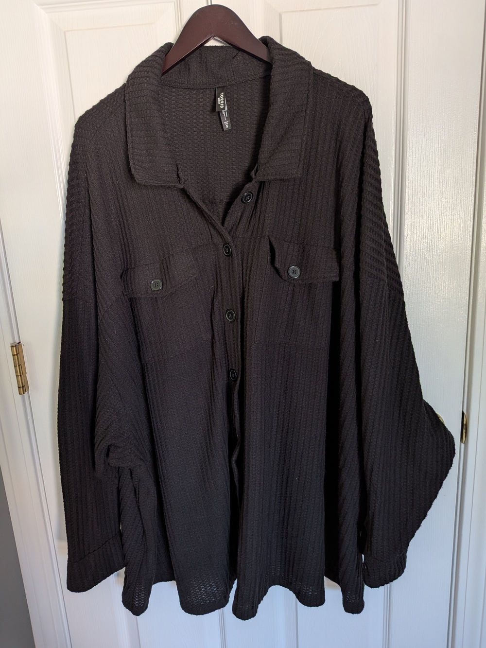 Lightweight Black Waffle-Knit Button-Up Shirt Jacket - Women